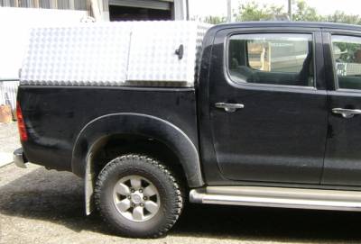 Tread plate ute canopy